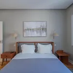 Bacelos Pink House - Riverfront With Jacuzzi * Soure