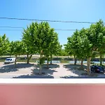 Bacelos Pink House - Riverfront With Jacuzzi Tatil Evi