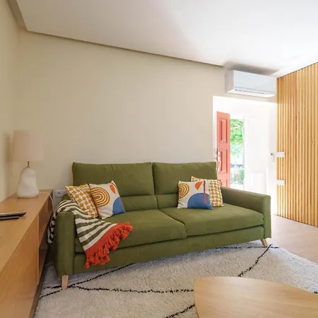 Bacelos Pink House - Riverfront With Jacuzzi Tatil Evi *
