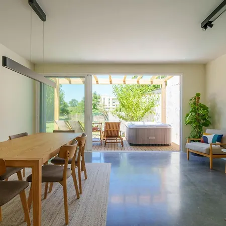 Bacelos Pink House - Riverfront With Jacuzzi Σπίτι διακοπών Soure