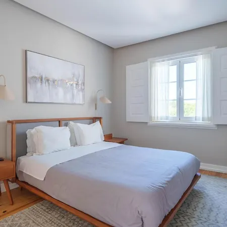 Bacelos Pink House - Riverfront With Jacuzzi Дом отдыха