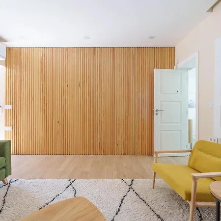 Bacelos Pink House - Riverfront With Jacuzzi Soure