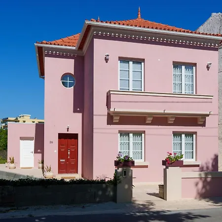 Bacelos Pink House - Riverfront With Jacuzzi