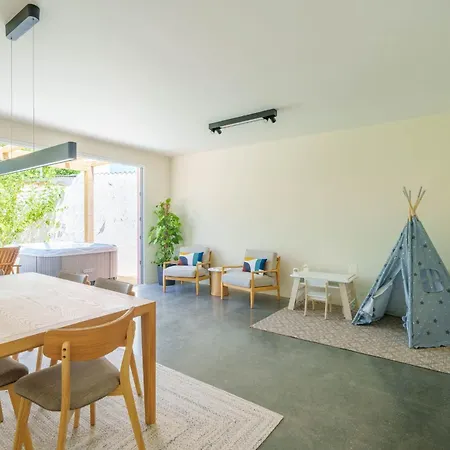 Σπίτι διακοπών Bacelos Pink House - Riverfront With Jacuzzi