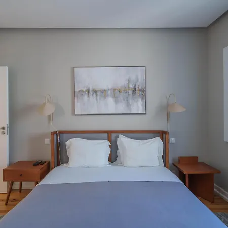 Bacelos Pink House - Riverfront With Jacuzzi * Soure