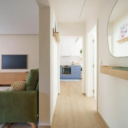 Bacelos Pink House - Riverfront With Jacuzzi Soure