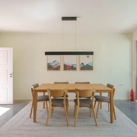 Bacelos Pink House - Riverfront With Jacuzzi Дом отдыха