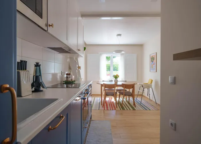 Holiday home Bacelos Pink House - Riverfront With Jacuzzi *