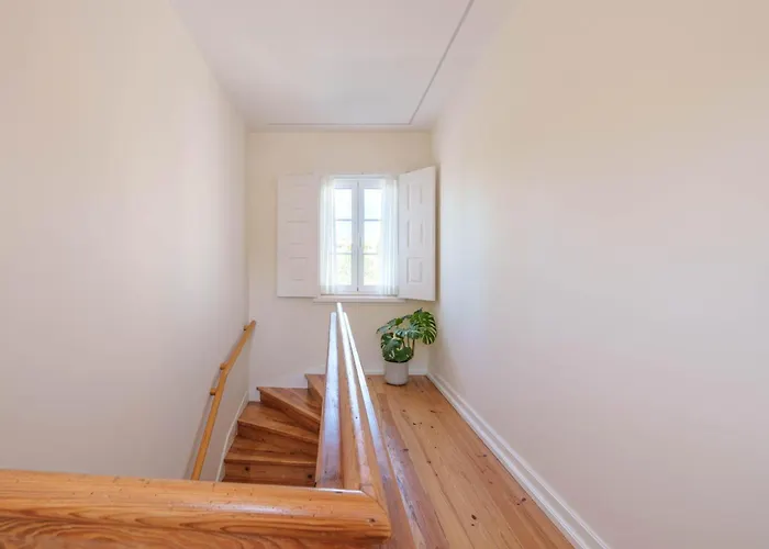 Holiday home Bacelos Pink House - Riverfront With Jacuzzi Soure