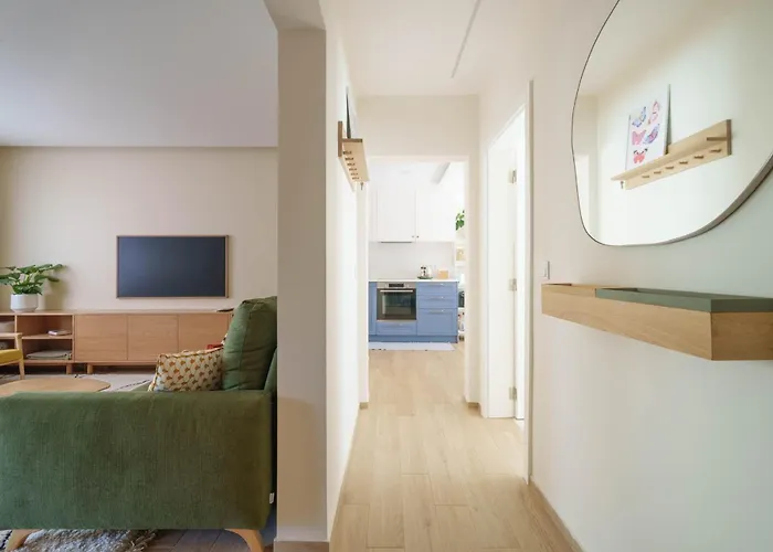 Bacelos Pink House - Riverfront With Jacuzzi Soure